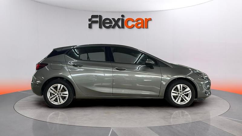 Usado Opel Astra GS Line 131 CV (96 kW) 2020 Gris Utilitario