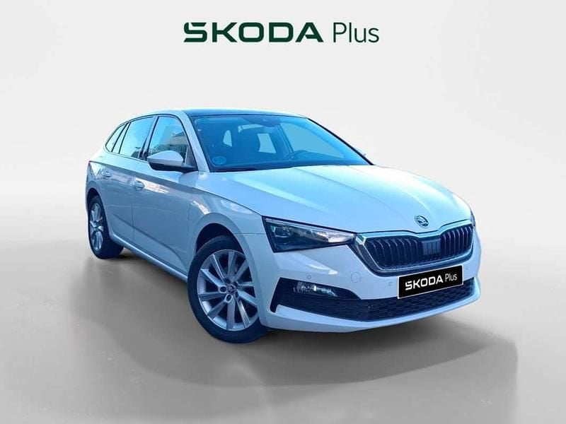 Blanco Usado 2019 Skoda Scala Ambition Utilitario | 15.800 € (Precio justo) - Imagen 1/4