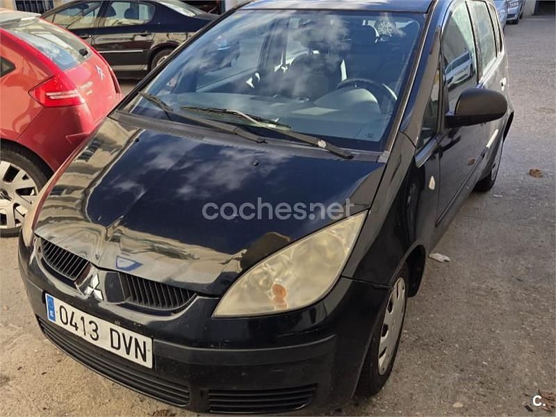 Usado Mitsubishi Colt Inform 75 CV (55 kW) 2006 Negro Monovolumen
