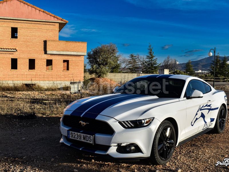 Blanco Usado 2017 Ford Mustang Coupe | 33.900 € (Caro) - Imagen 1/4
