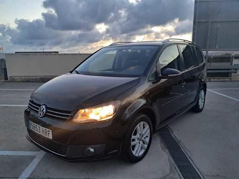 Usado VW Touran Advance 105 CV (77 kW) 2013 Negro Monovolumen