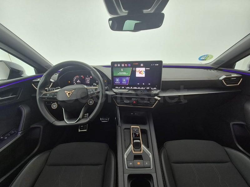 Usado Cupra Leon 150 CV (110 kW) 2025 Gris / plata Berlina