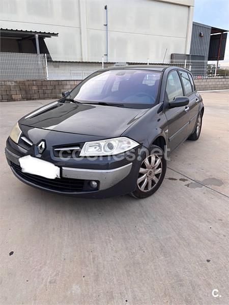 Negro Usado 2008 Renault Mégane II Dynamique Berlina | 1800 € (Buen precio) - Imagen 1/4
