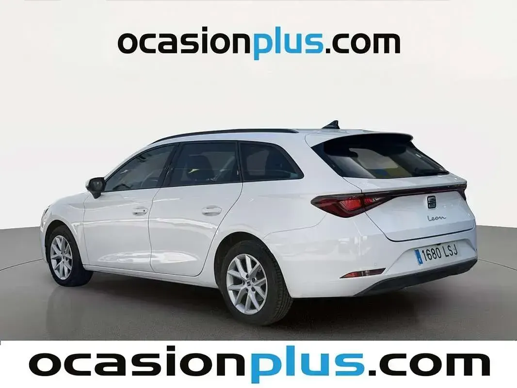 Usado Seat Leon ST Style 116 CV (85 kW) 2021 Blanco Familiar