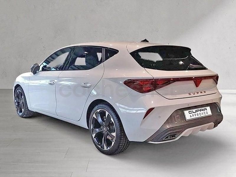 Usado Cupra Leon 150 CV (110 kW) 2024 Blanco Berlina