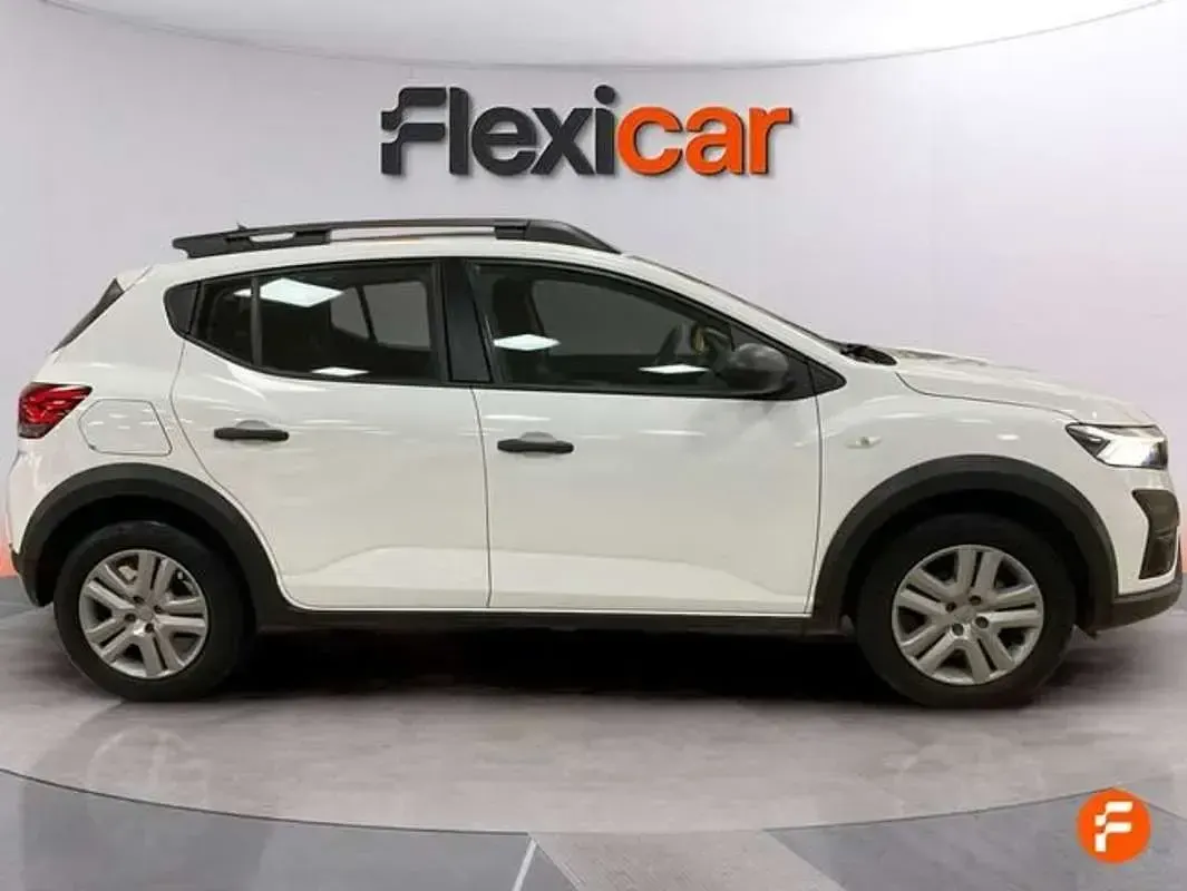 Usado Dacia Sandero Essentiel 101 CV (74 kW) 2023 Blanco Utilitario