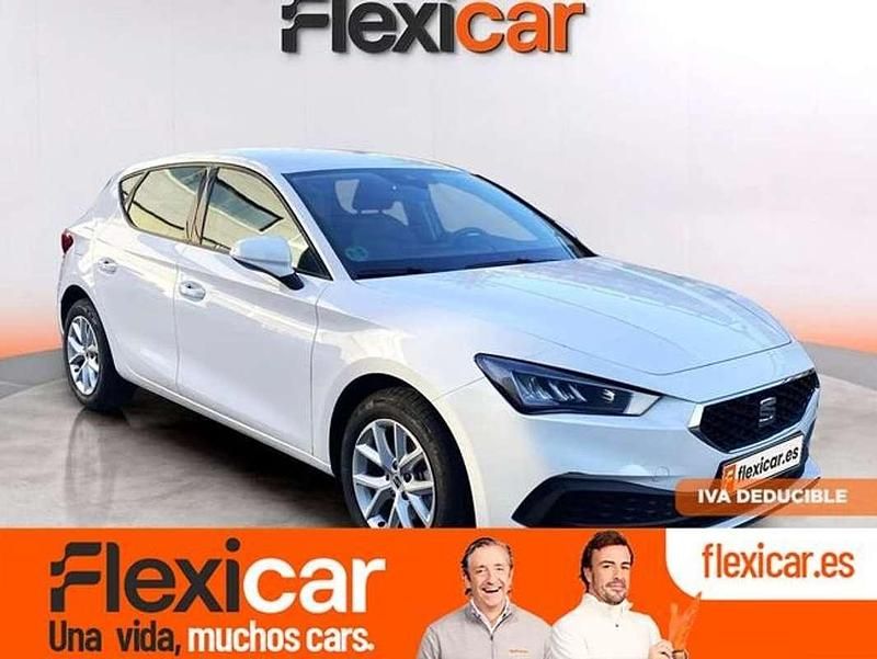 Usado Seat Leon Style 110 CV (80 kW) 2024 Blanco Utilitario