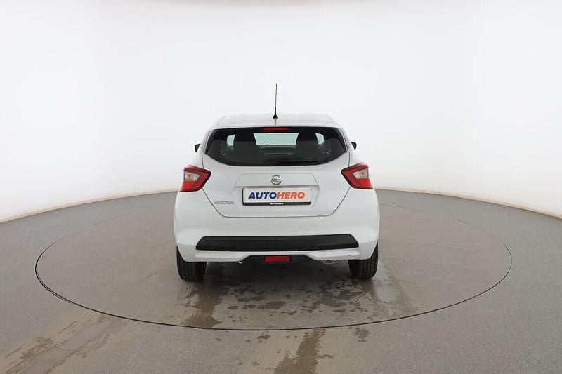 Usado Nissan Micra Acenta 90 HP (66 kW) 2019 Branco Sedan