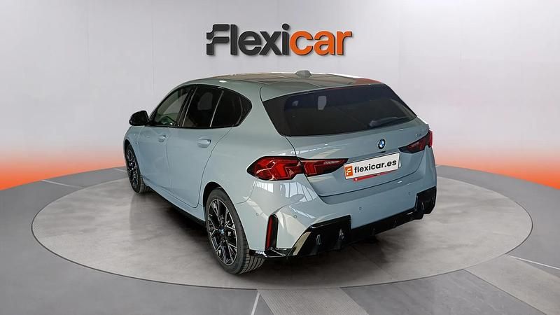 Usado BMW 116 122 CV (89 kW) 2025 Gris Utilitario