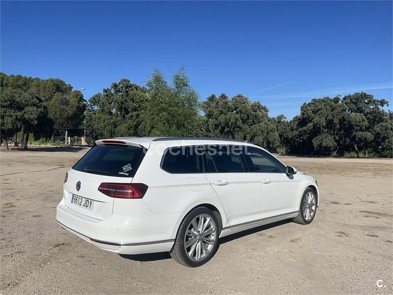 Usado VW Passat Sportline 150 CV (110 kW) 2015 Blanco Familiar