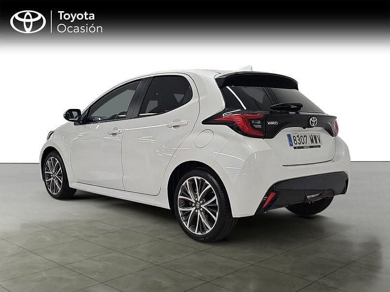 Usado Toyota Yaris Style 116 CV (85 kW) 2024 Blanco Utilitario