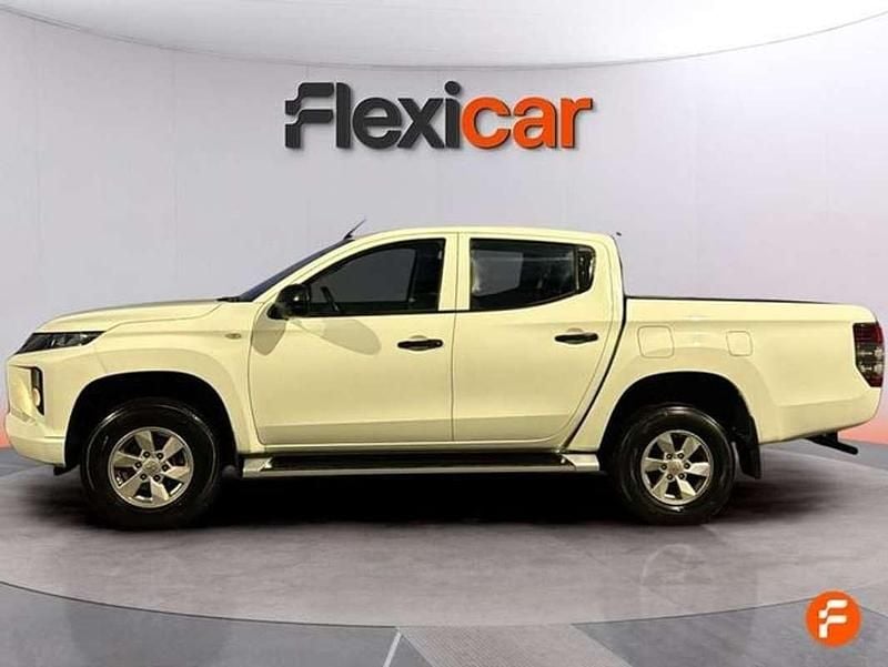 Usado Mitsubishi L200 150 CV (110 kW) 2021 Blanco Recogida