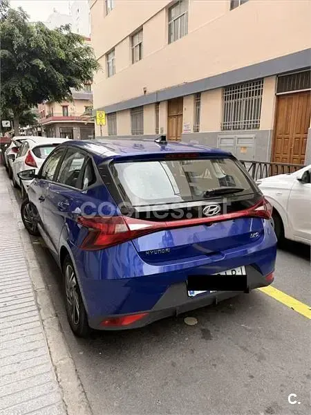 Usado Hyundai i20 100 CV (73 kW) 2021 Azul Utilitario