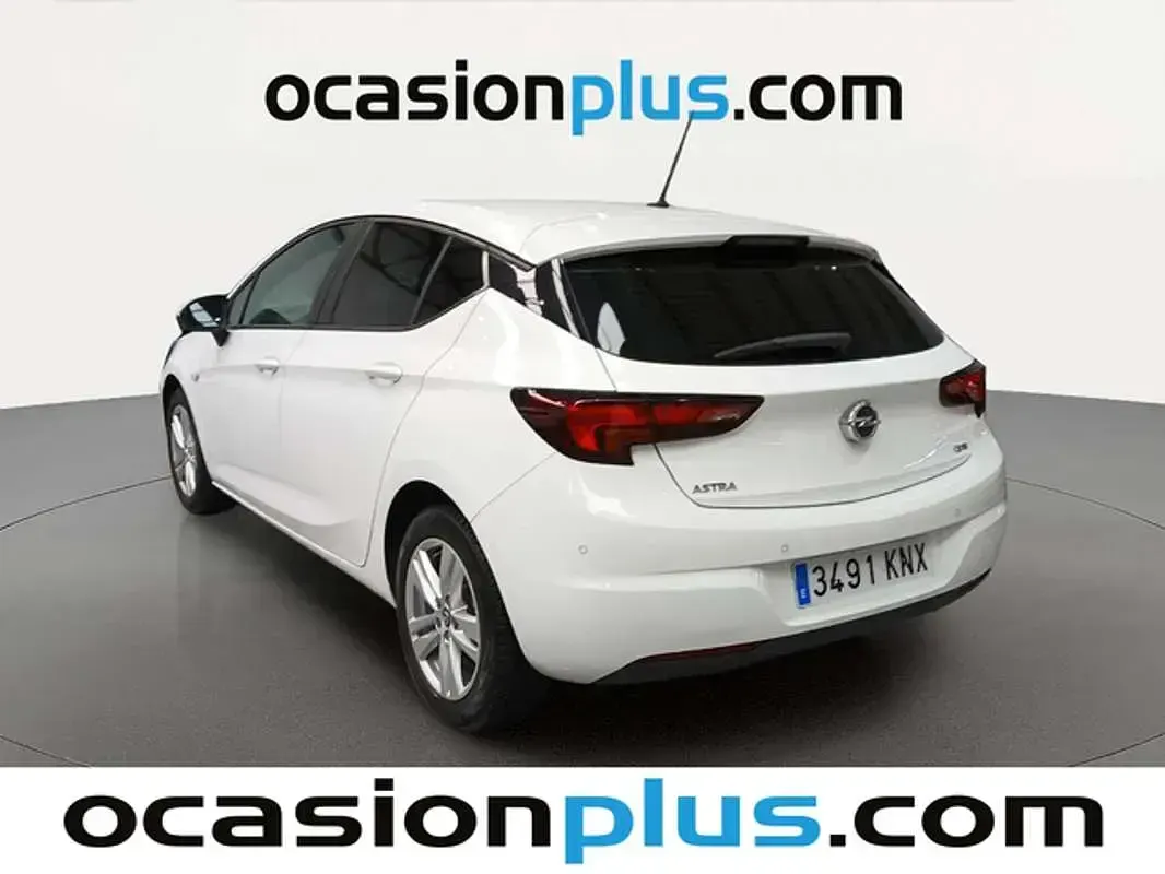 Usado Opel Astra Business 110 CV (80 kW) 2018 Blanco Utilitario