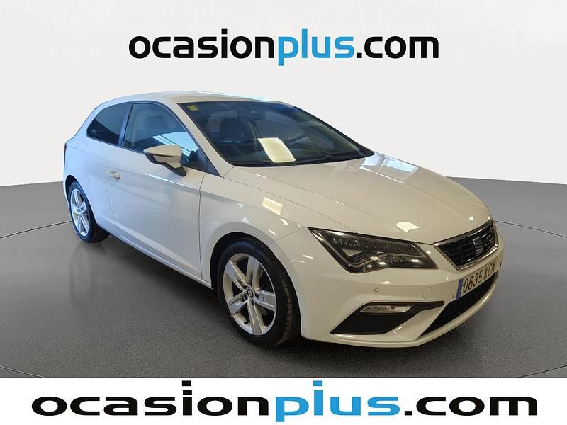 Usado Seat Leon FR 125 CV (91 kW) 2017 Blanco Utilitario
