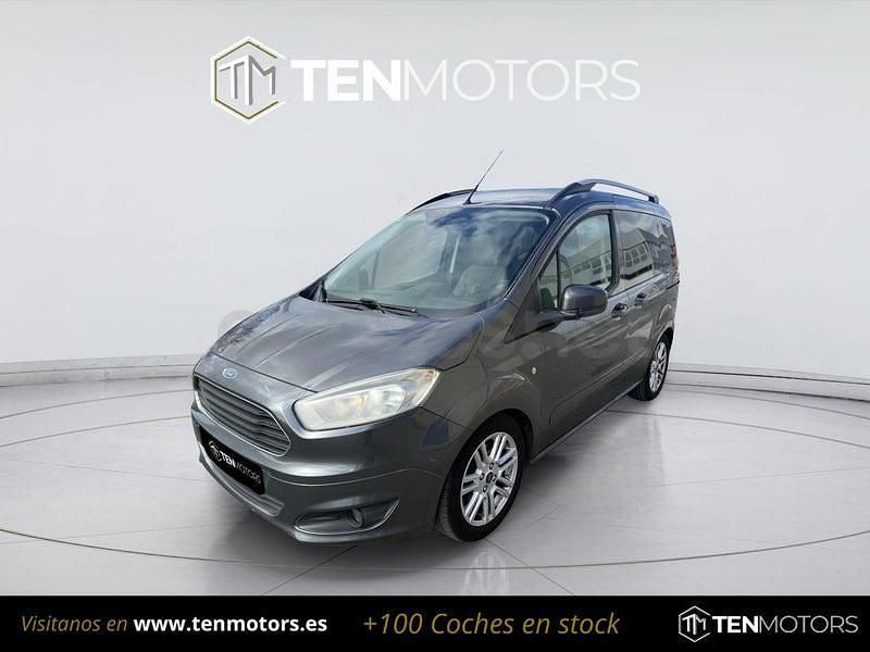 Usado Ford Tourneo Courier Titanium 95 CV (69 kW) 2016 Gris / plata Monovolumen
