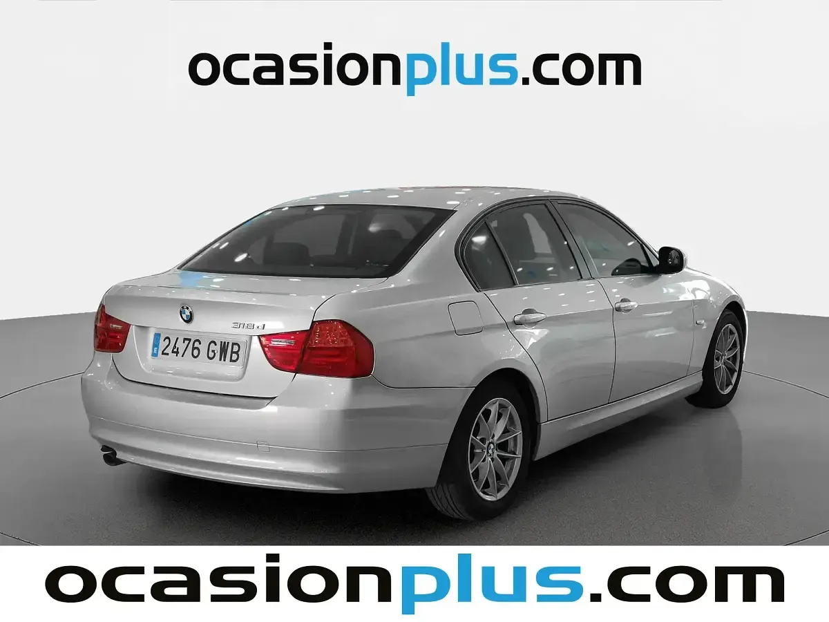 Usado BMW 318 143 CV (105 kW) 2010 Plateado Berlina