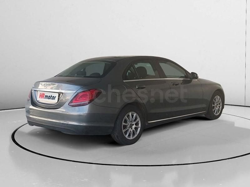 Usado Mercedes C180 156 CV (114 kW) 2019 Gris / plata Berlina