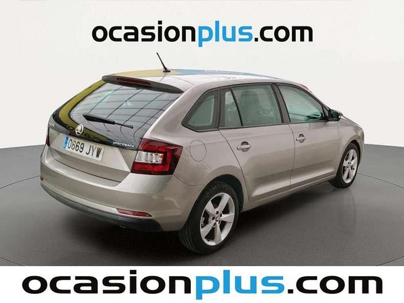 Usado Skoda Rapid 90 CV (66 kW) 2017 Beige Utilitario