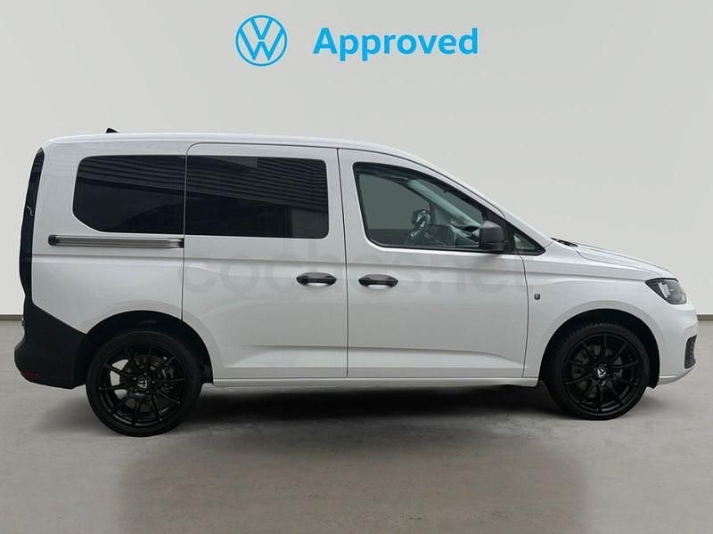 Usado VW Caddy California 102 CV (75 kW) 2022 Blanco Monovolumen