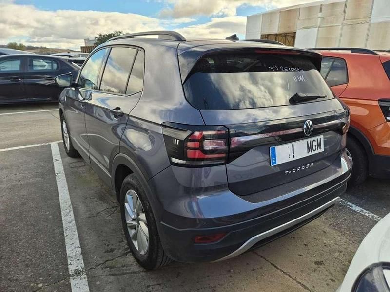Usado VW T-Cross Life 95 CV (69 kW) 2023 Gris SUV