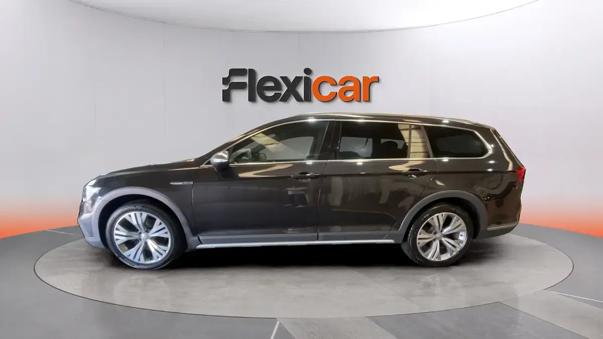 Usado VW Passat Alltrack 190 CV (139 kW) 2020 Gris Familiar