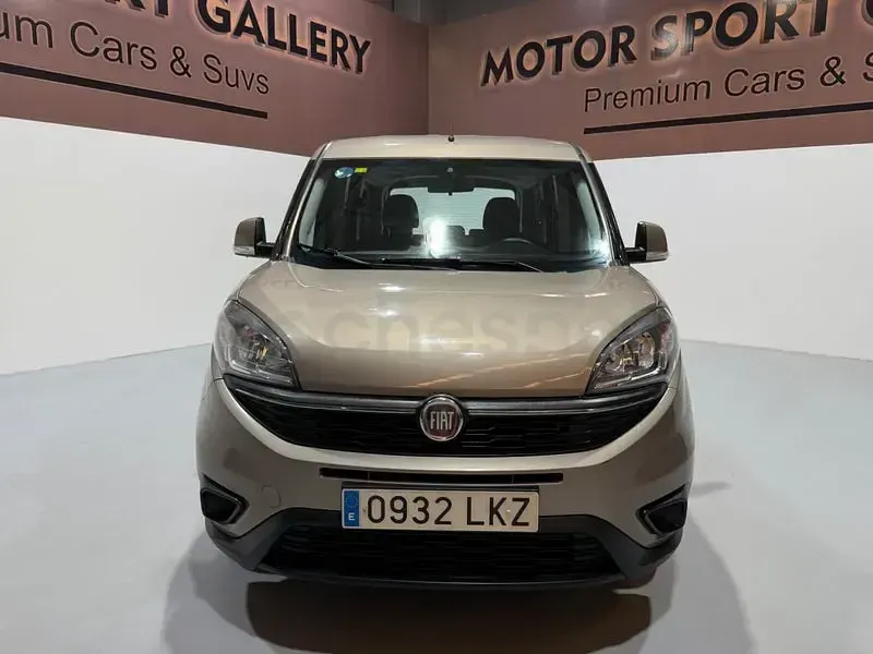 Usado Fiat Doblò Easy 120 CV (88 kW) 2019 Beige Monovolumen