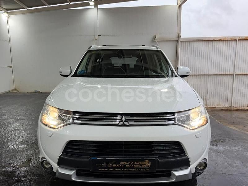 Usado Mitsubishi Outlander P-HEV 203 CV (149 kW) 2015 Blanco SUV