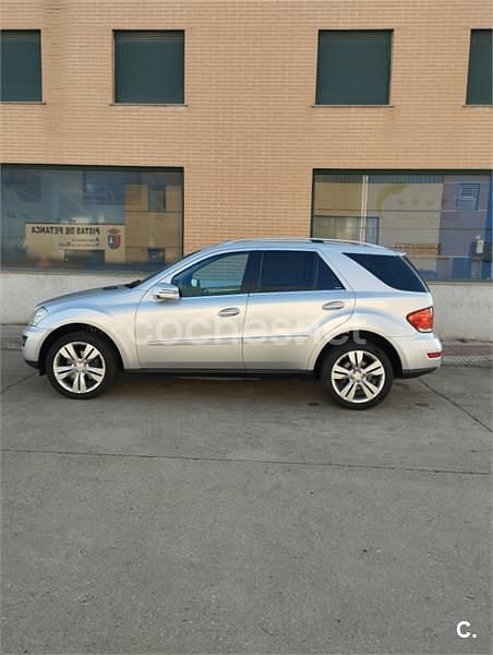 Gris / plata Usado 2010 Mercedes ML350 SUV | 14.500 € (Un poco caro) - Imagen 1/4