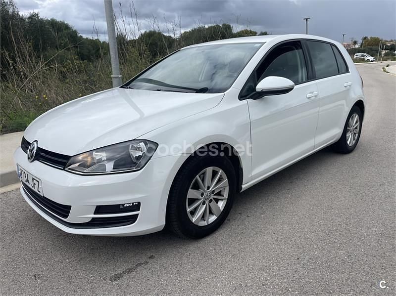 Usado VW Golf VII Advance 105 CV (77 kW) 2015 Blanco Berlina