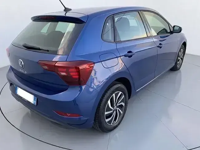 Usado VW Polo Life 95 CV (69 kW) 2022 Azul Utilitario