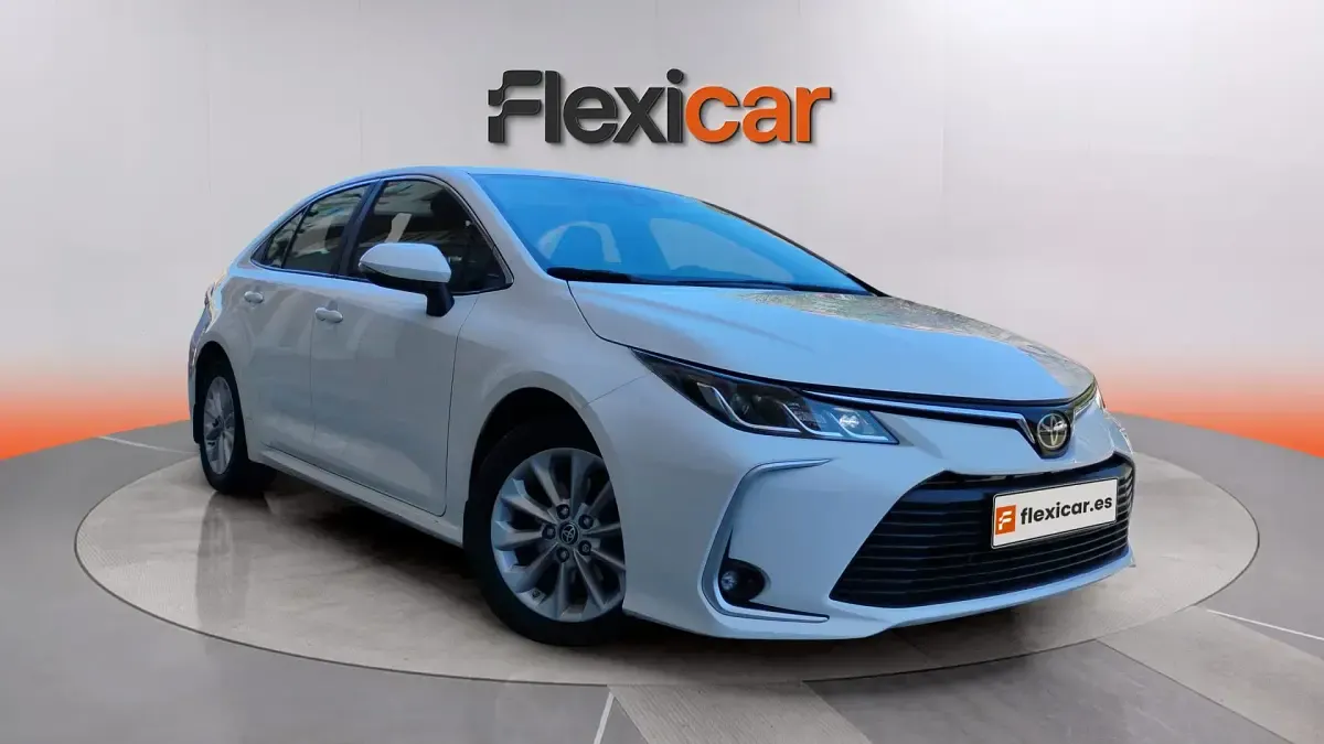 Używany Toyota Corolla Active 122 KM (89 kW) 2022 Sedan/Limuzyna