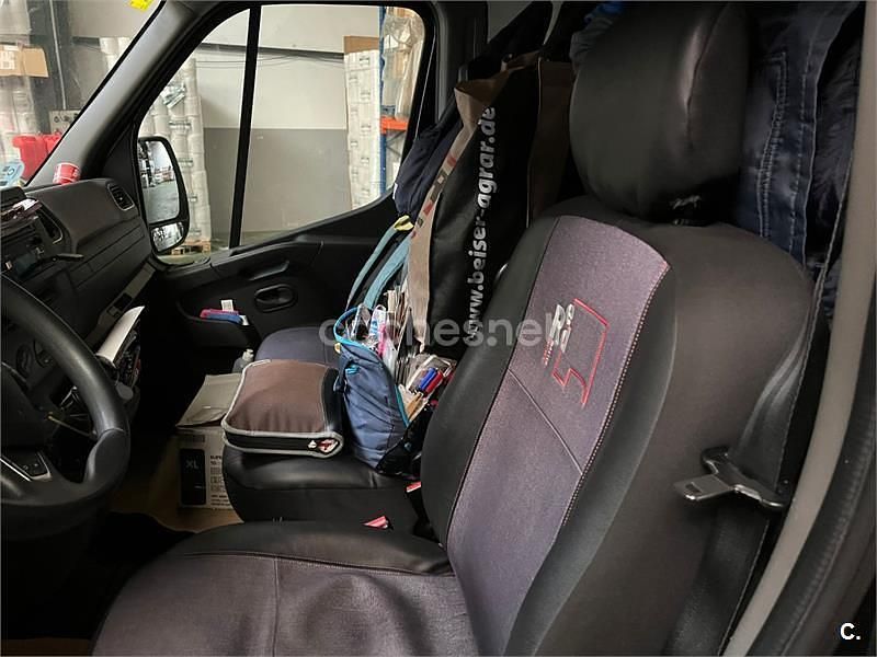Usado Renault Master 150 CV (110 kW) 2012 Negro Van