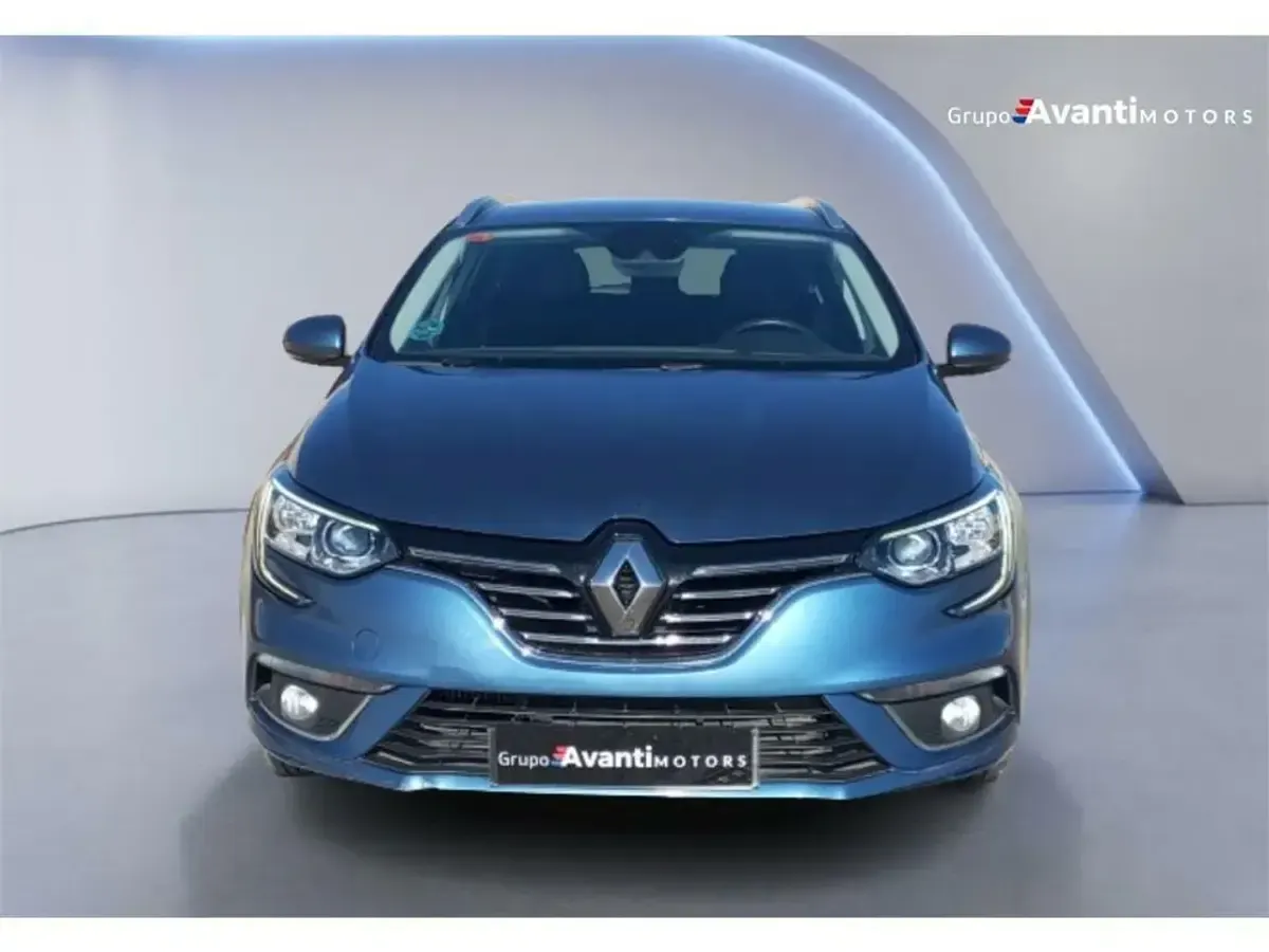 Usado Renault Mégane GrandTour Zen 132 CV (97 kW) 2018 Azul Familiar