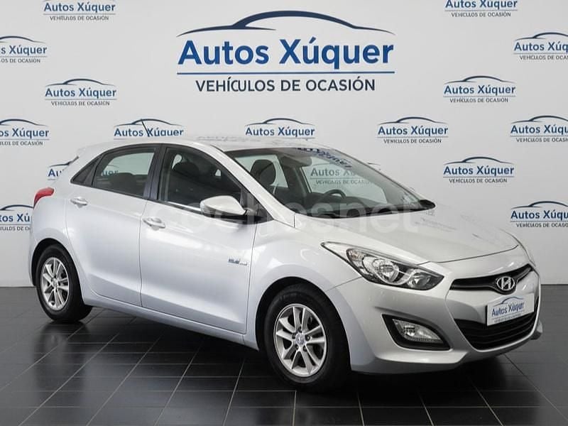 Usado Hyundai i30 Style 135 CV (99 kW) 2014 Gris / plata Berlina