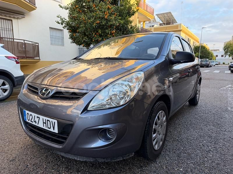 Gris / plata Usado 2012 Hyundai i20 Berlina | 6500 € (Buen precio) - Imagen 1/4