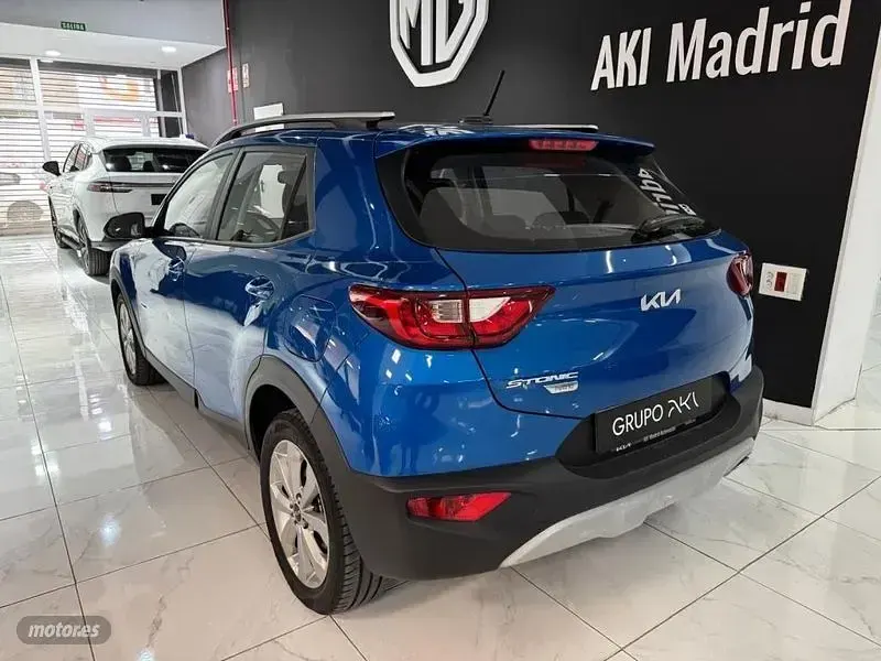 Usado Kia Stonic Plus 100 CV (73 kW) 2022 Azul SUV