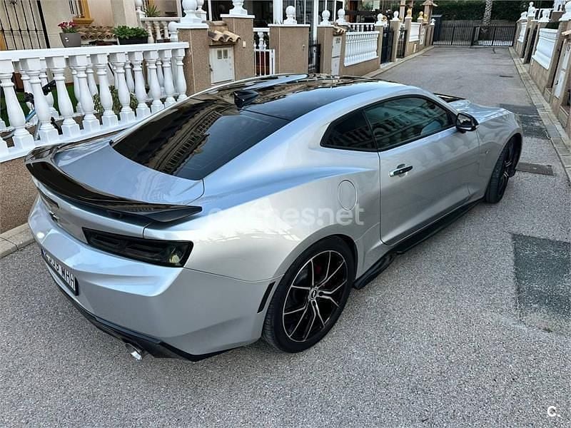 Usado Chevrolet Camaro 405 CV (297 kW) 2015 Gris / plata Coupe