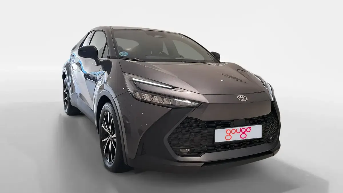 Usado Toyota C-HR Advance 140 CV (102 kW) 2025 Gris SUV