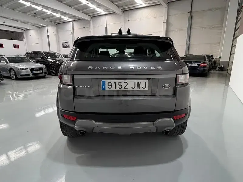 Usado Land Rover Range Rover evoque SE 150 CV (110 kW) 2017 Gris / plata SUV