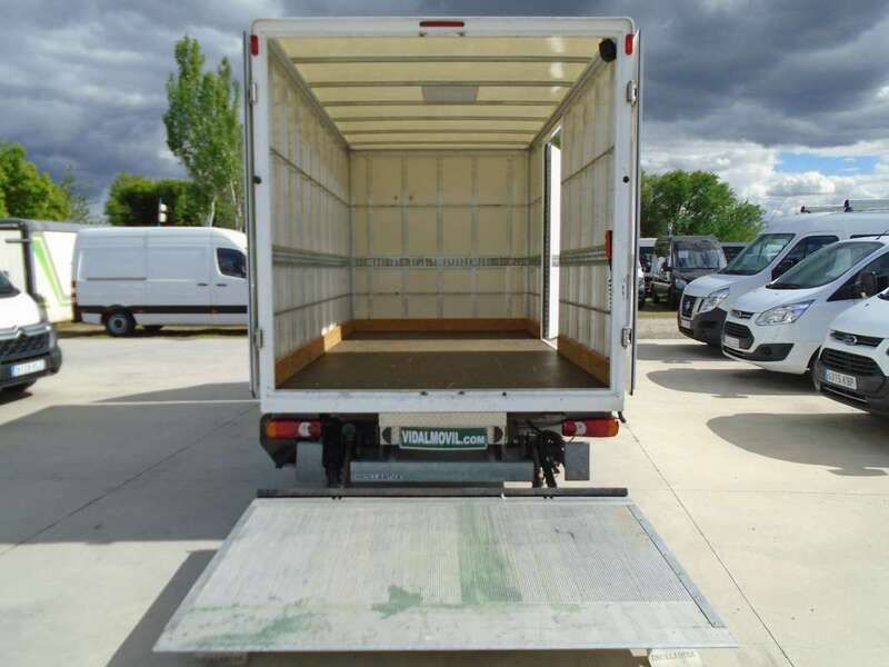 Usado Nissan Cabstar Comfort 122 CV (89 kW) 2016 Blanco Pickup/Camioneta