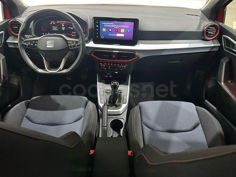 Usado Seat Arona FR 115 CV (84 kW) 2024 Rojo SUV
