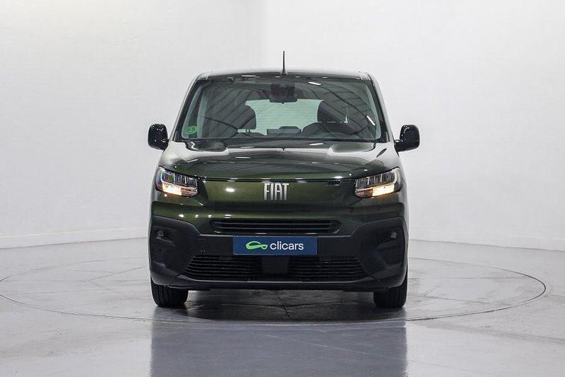 Usado Fiat Doblò 100 CV (73 kW) 2025 Verde Monovolumen