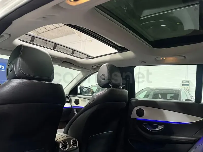 Usado Mercedes E300 306 CV (225 kW) 2022 Blanco Familiar