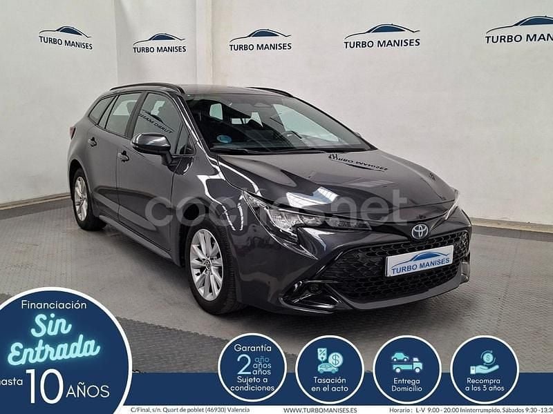Gris / plata Usado 2023 Toyota Corolla Active Familiar | 24.990 € (Un poco caro) - Imagen 1/4