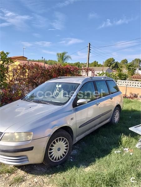 Gris / plata Usado 2006 Fiat Stilo Wagon Familiar | 2500 € (Precio justo) - Imagen 1/4
