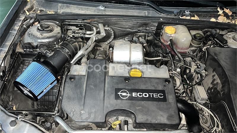 Usado Opel Signum 125 CV (91 kW) 2003 Gris / plata Utilitario