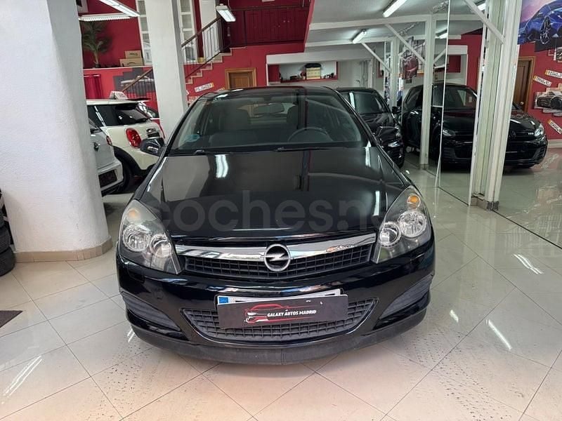 Usado Opel Astra GTC Enjoy 105 CV (77 kW) 2007 Negro Berlina