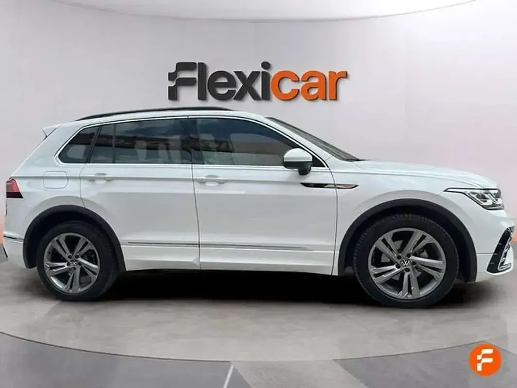 Usado VW Tiguan R-line 150 CV (110 kW) 2023 Blanco SUV