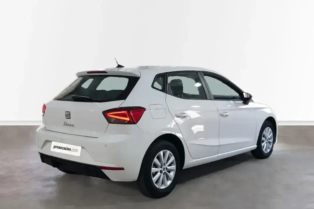 Usado Seat Ibiza Style 110 CV (80 kW) 2023 Blanco Utilitario